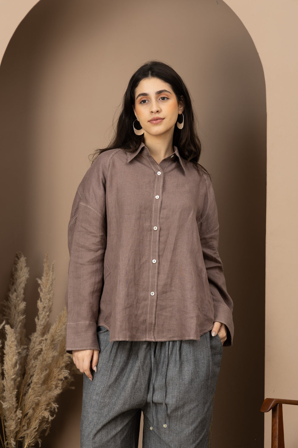 The Outline - Warm Taupe