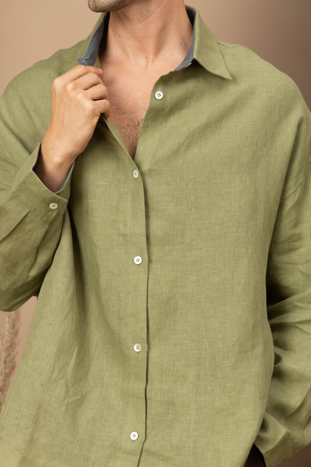 The Keep Close Shirt - Olive Green