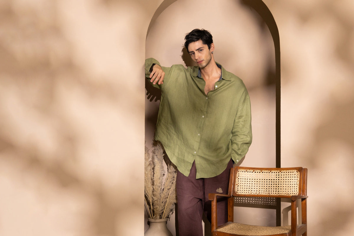 The Keep Close Shirt - Olive Green