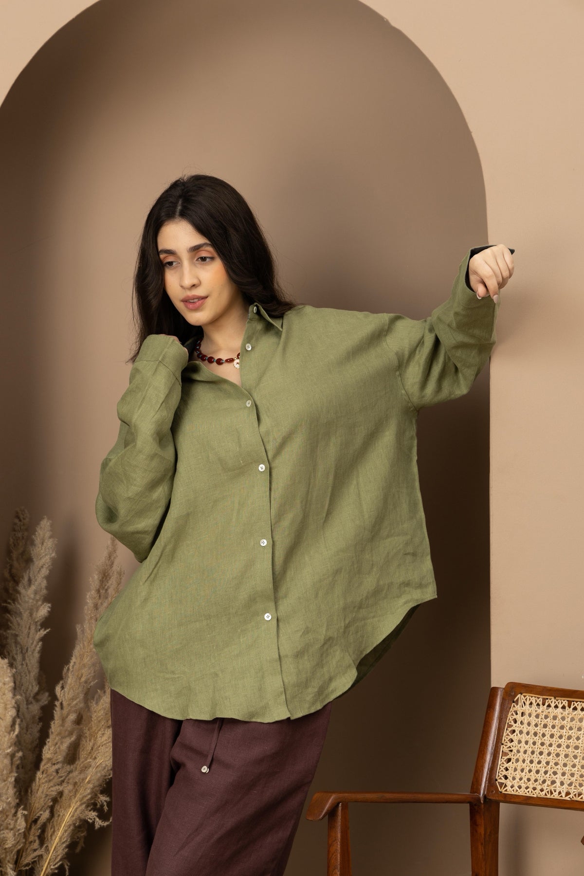 The Keep Close Shirt - Olive Green