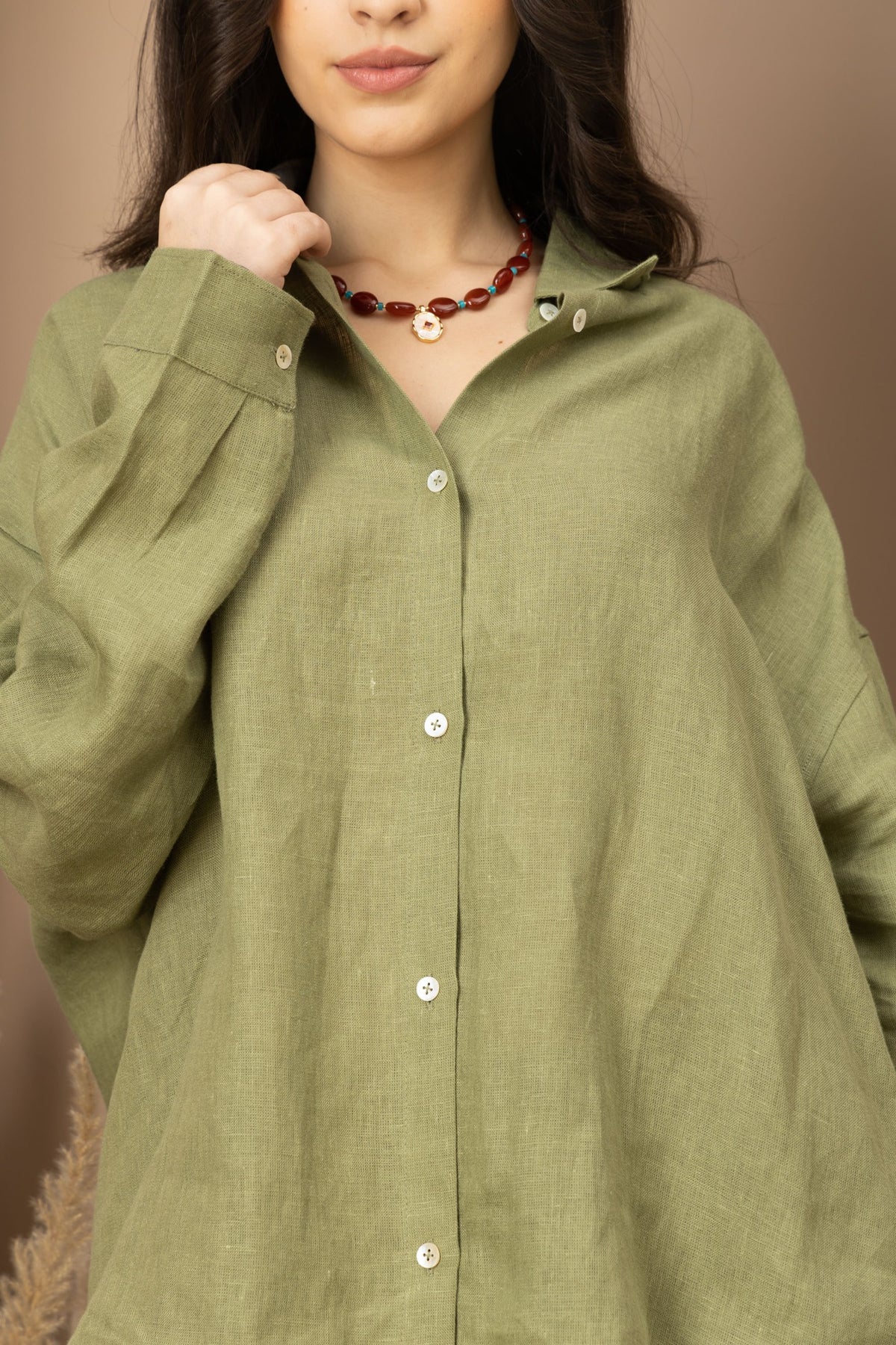 The Keep Close Shirt - Olive Green