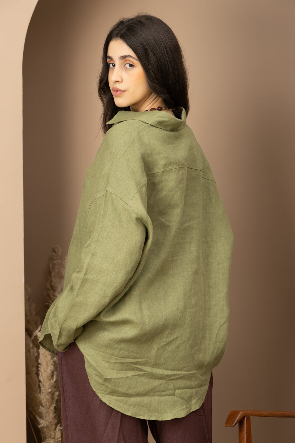 The Keep Close Shirt - Olive Green