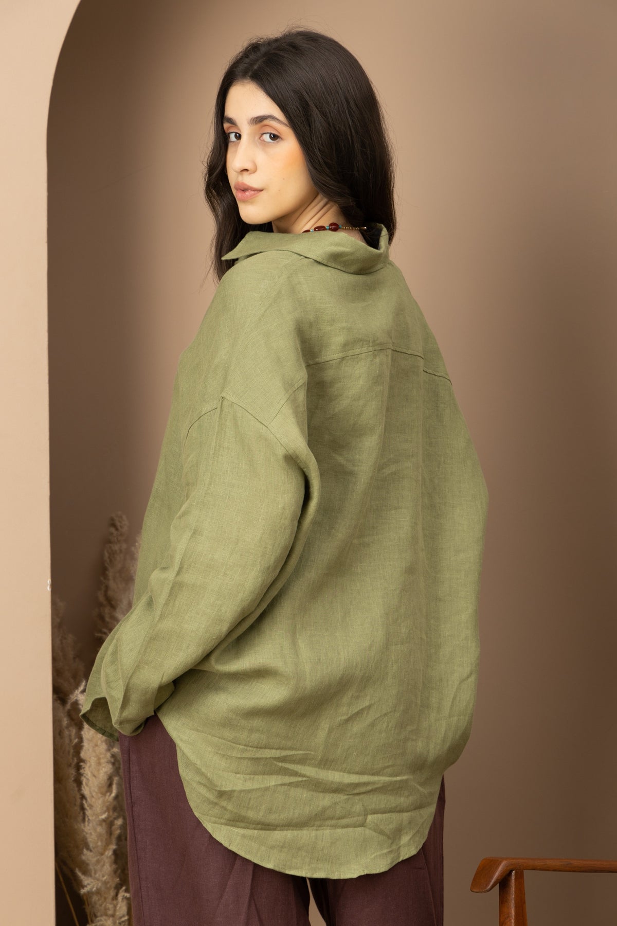 The Keep Close Shirt - Olive Green