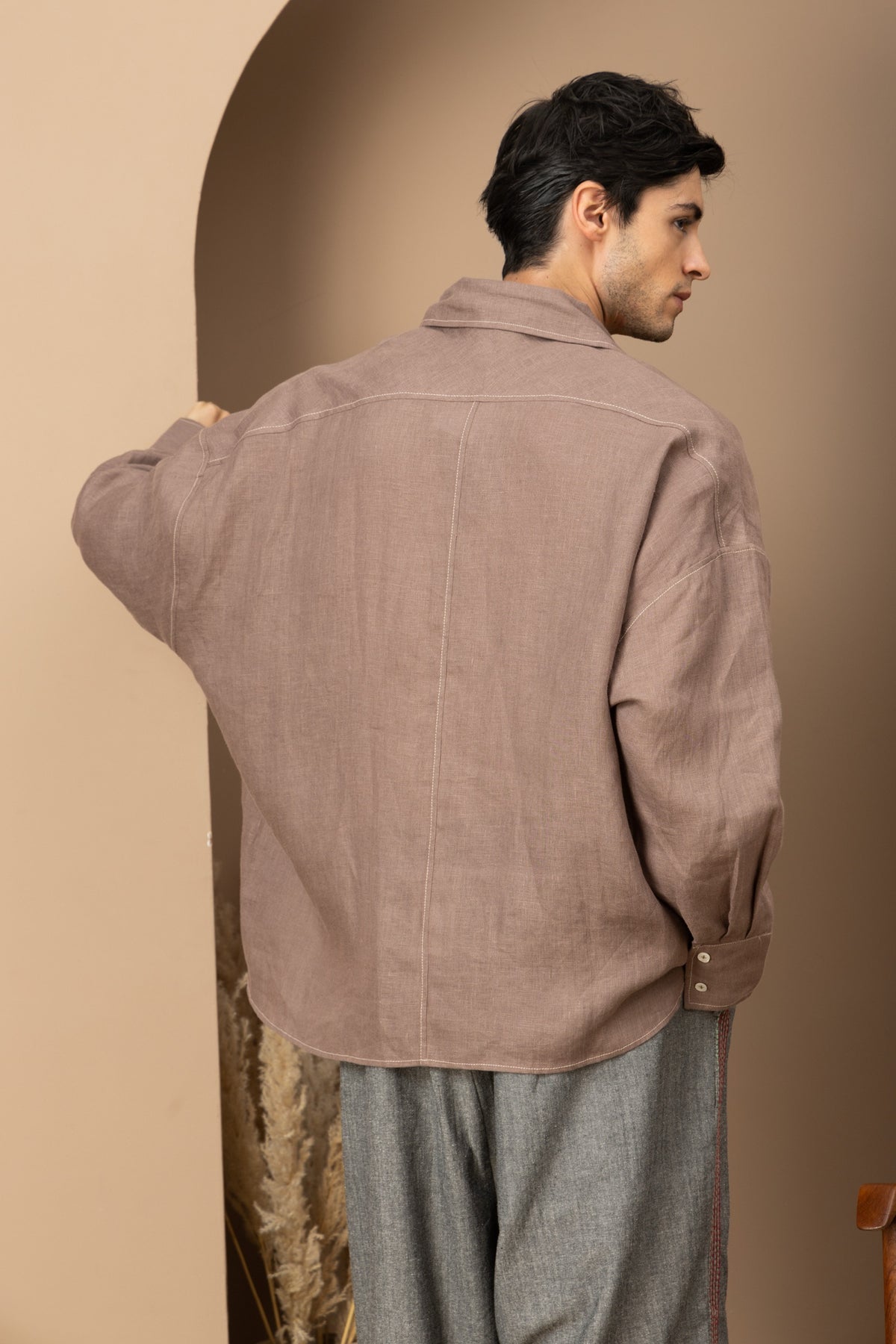 The Outline - Warm Taupe