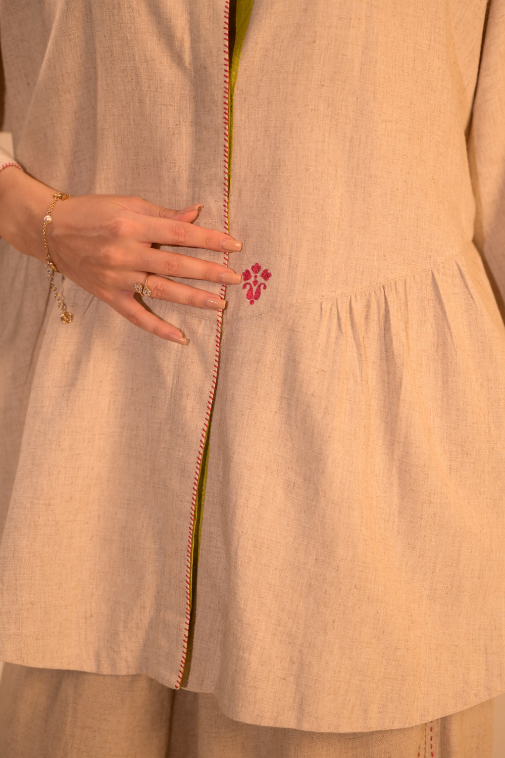 Free-Flowing Comfort Top with Embroidered Buta Design